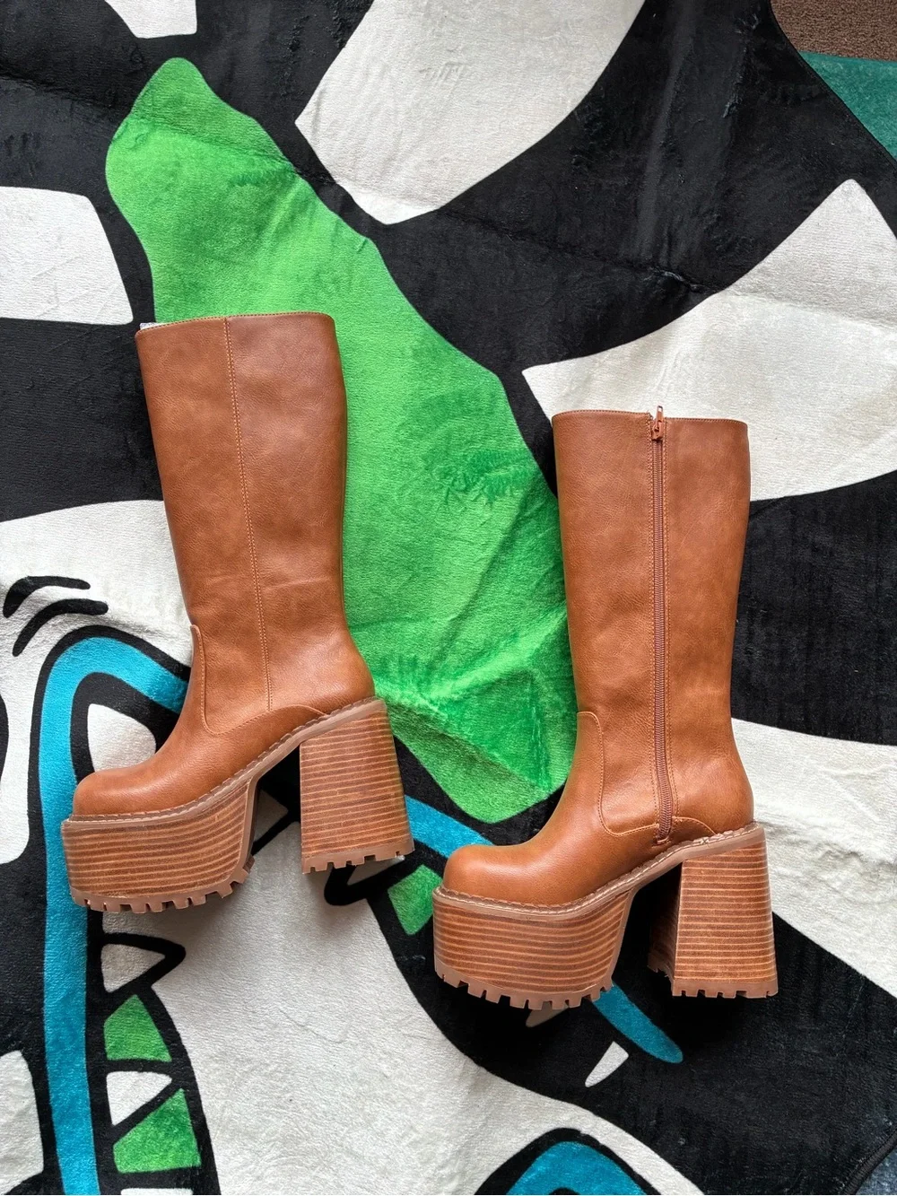 dELiA*s vintage soul Chestnut Brown Tall Platform Boots NWOB 9